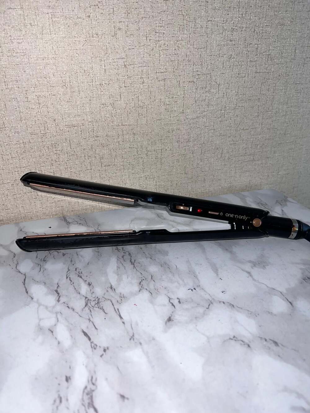 One 'n Only Argan Heat Ceramic 1" Straightening Iron, Model ONOMH9559